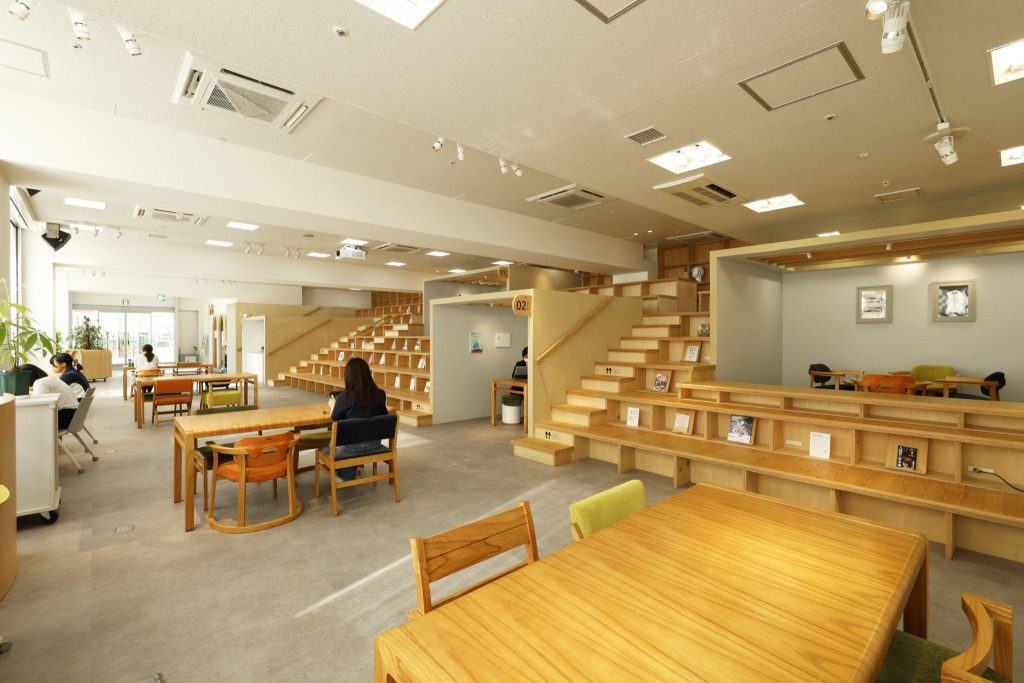 企業が運営する 地域に開かれた場所