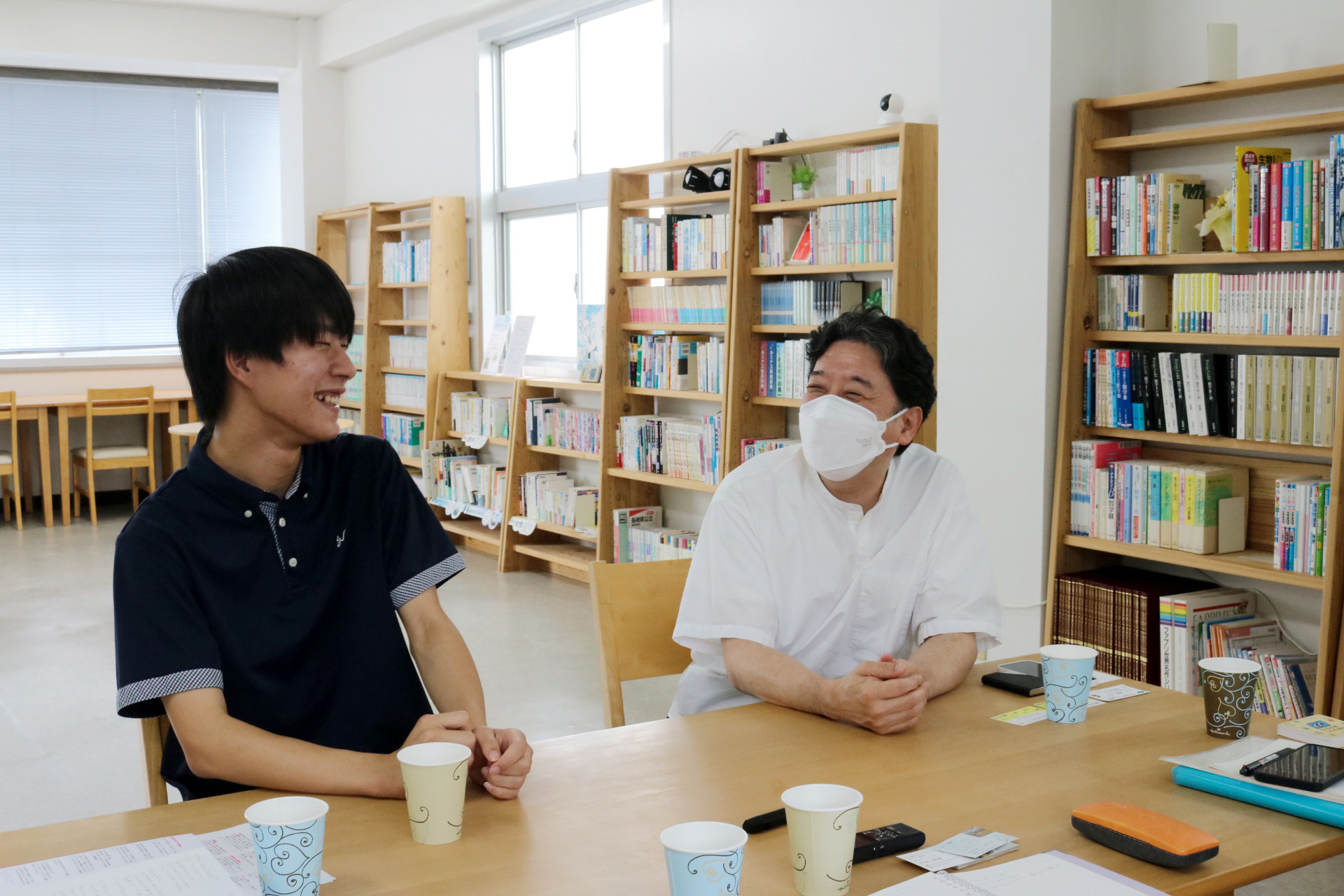 大人と学生が共につなぐ居場所